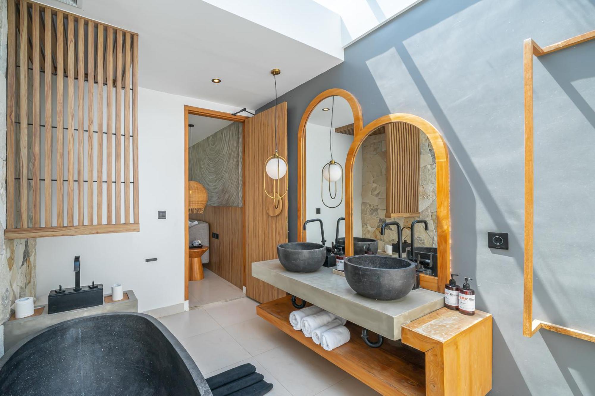 Villa Arunika - Stylish Tropical 2Br Villa Close To Nyanyi Beach! Selemadeg Exterior foto