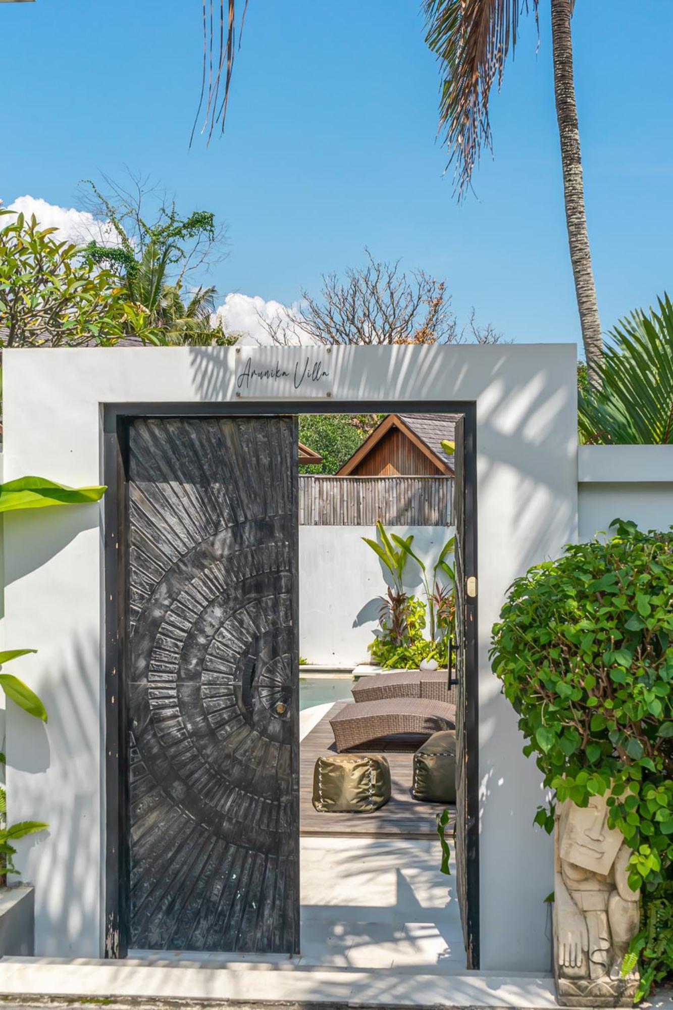 Villa Arunika - Stylish Tropical 2Br Villa Close To Nyanyi Beach! Selemadeg Exterior foto